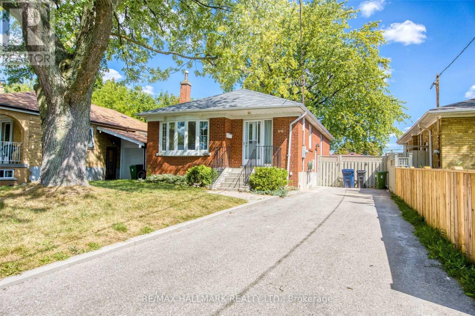MAIN - 69 BARRYMORE ROAD, Toronto, Ontario