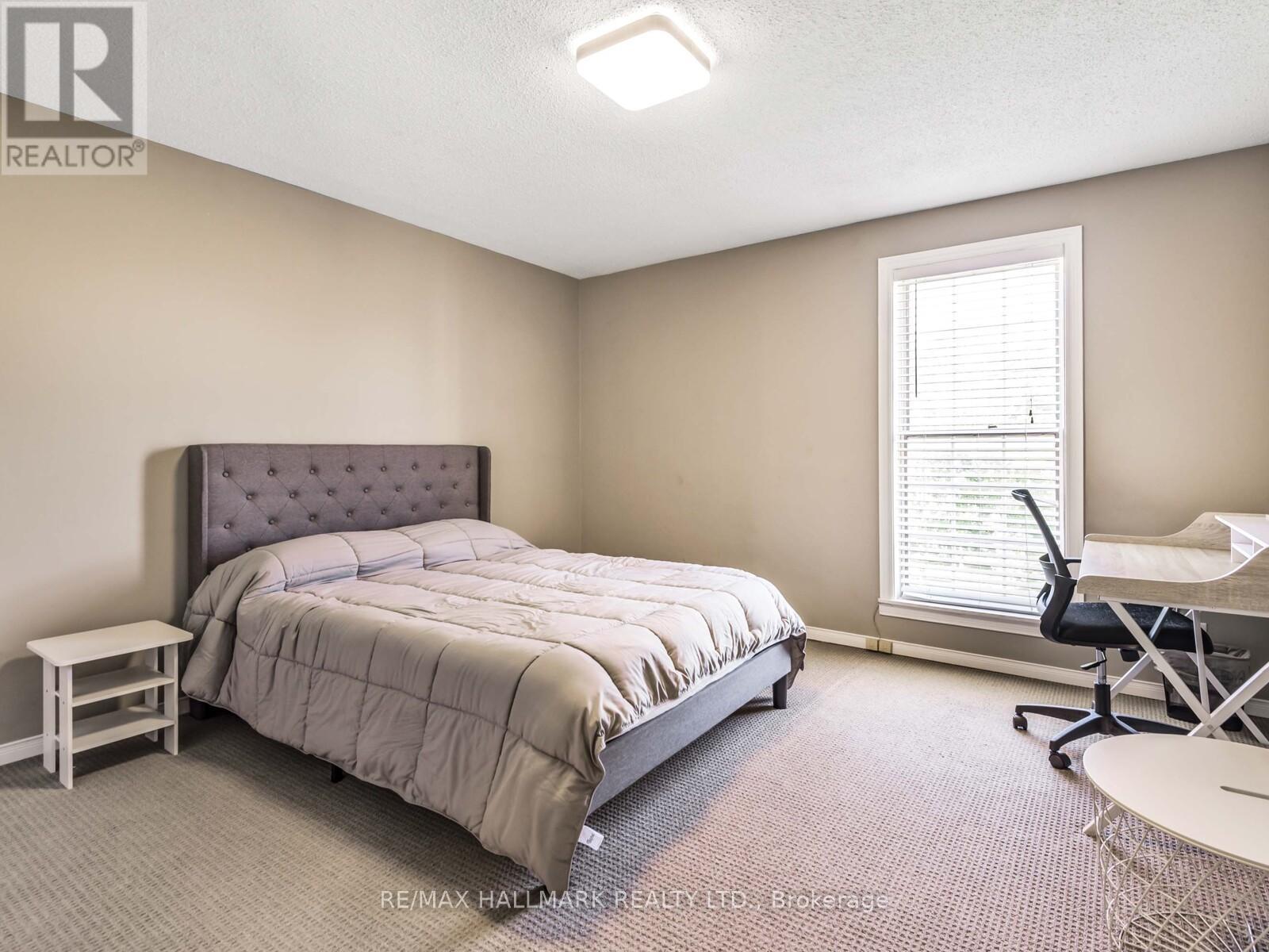 90 Leroy Avenue, Toronto, Ontario  M4J 4G8 - Photo 9 - E12446903