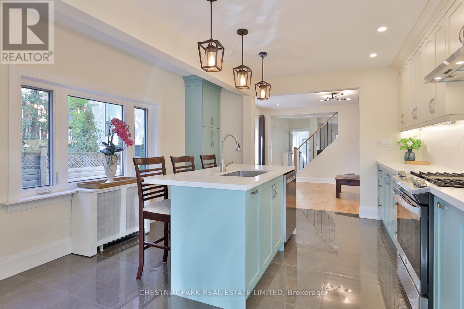 5 Minto Street, Toronto, Ontario  M4L 1B5 - Photo 14 - E12446959
