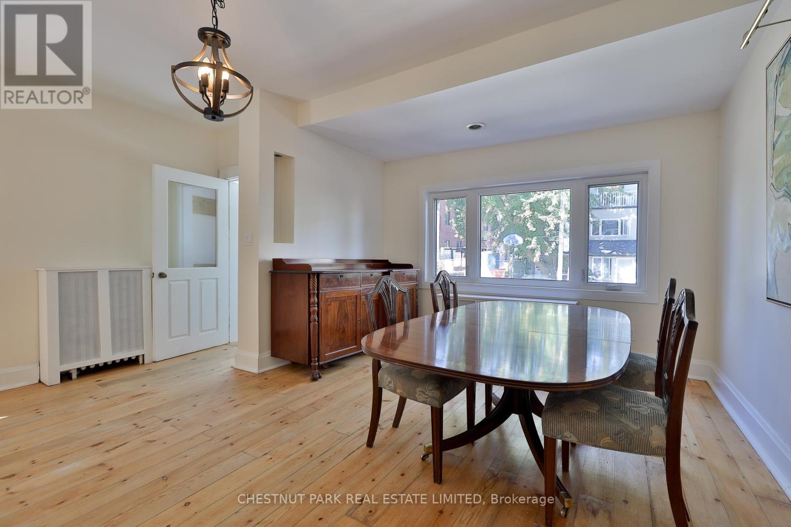 5 Minto Street, Toronto, Ontario  M4L 1B5 - Photo 3 - E12446959