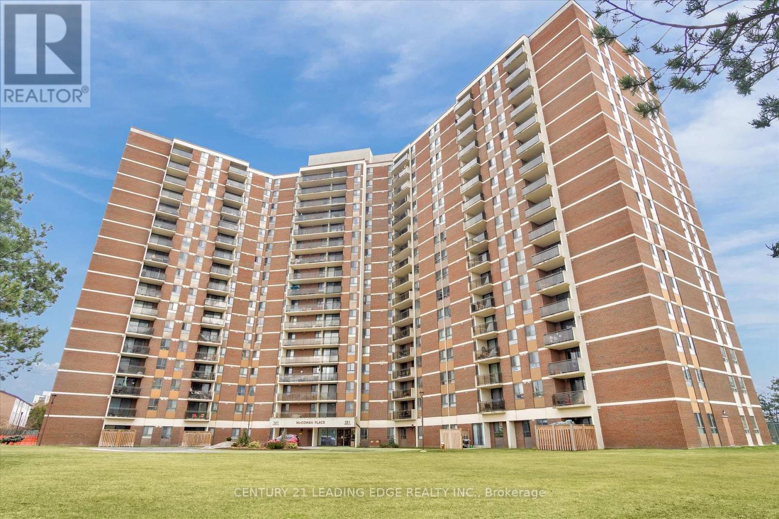 403 - 121 TRUDELLE STREET, Toronto, Ontario