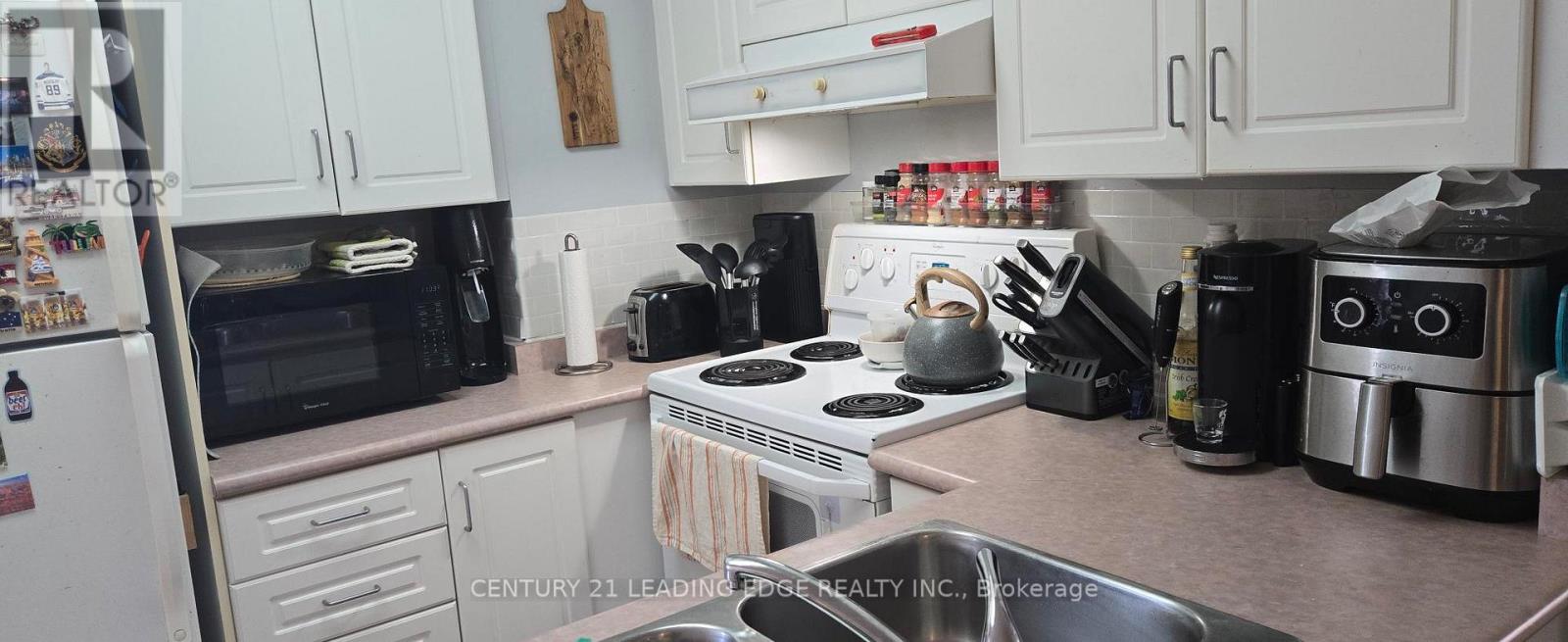 1110 - 43 Eglinton Avenue E, Toronto, Ontario  M4P 1A2 - Photo 14 - C12401955