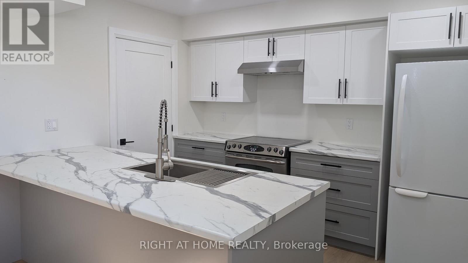 - Lower Level - 100 Seline Crescent, Barrie, Ontario  L4N 5V7 - Photo 6 - S12445685