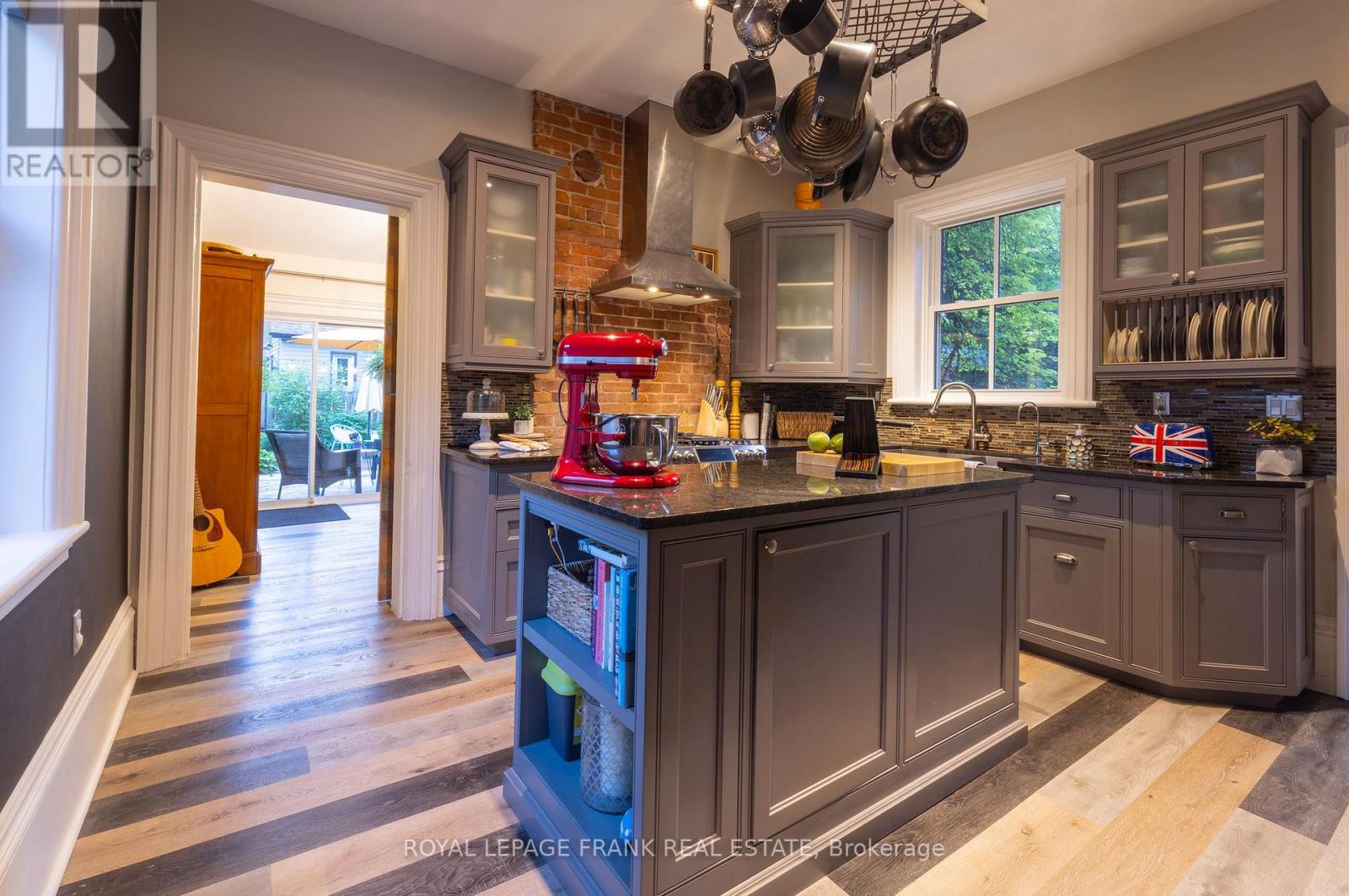 454 Weller Street, Peterborough Central, Ontario  K9H 2N6 - Photo 15 - X12337739