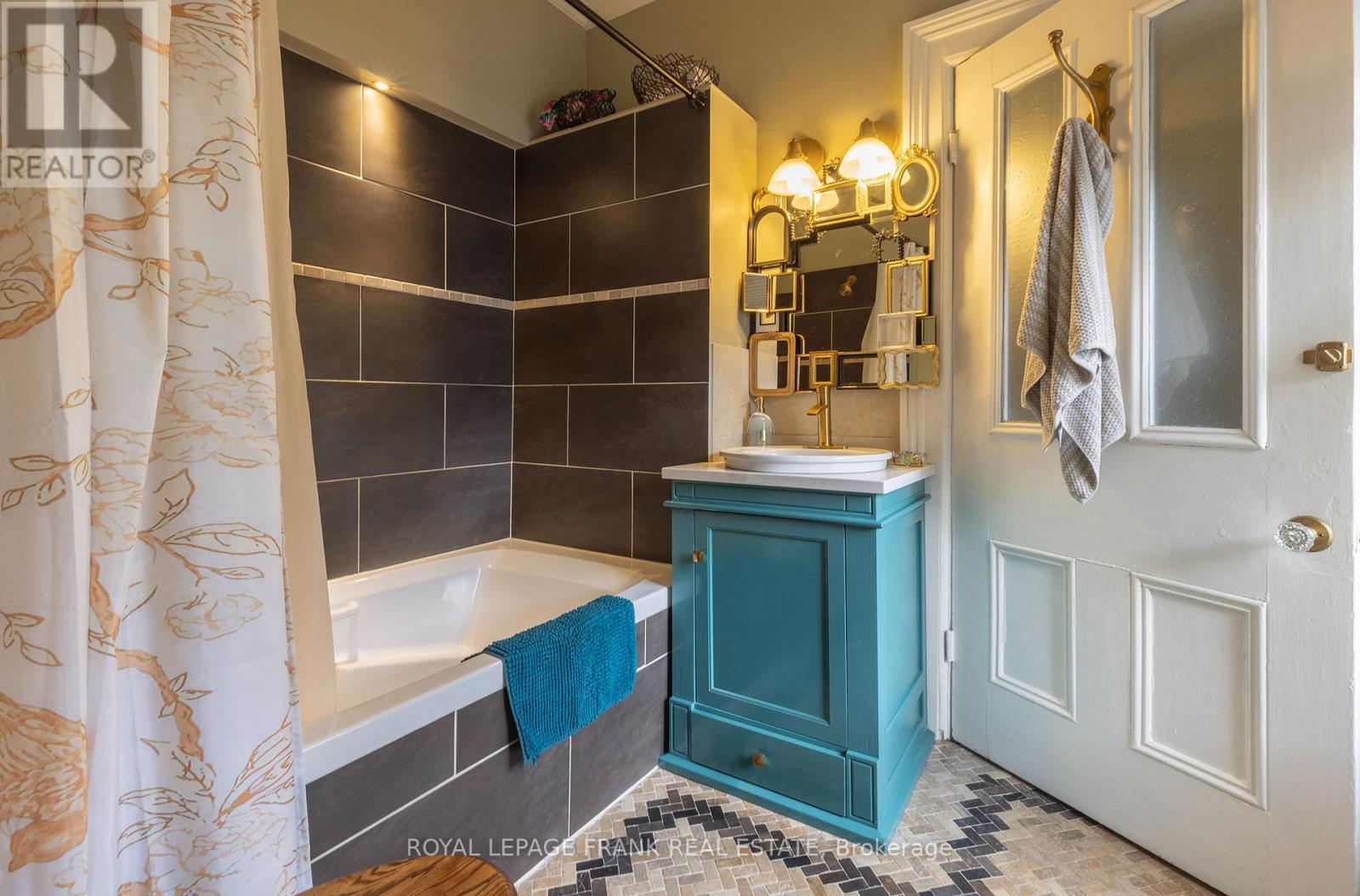 454 Weller Street, Peterborough Central, Ontario  K9H 2N6 - Photo 27 - X12337739