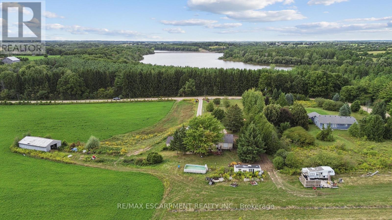 8033 Sideroad 10, Guelph/eramosa, Ontario  N1H 6J1 - Photo 2 - X12446716