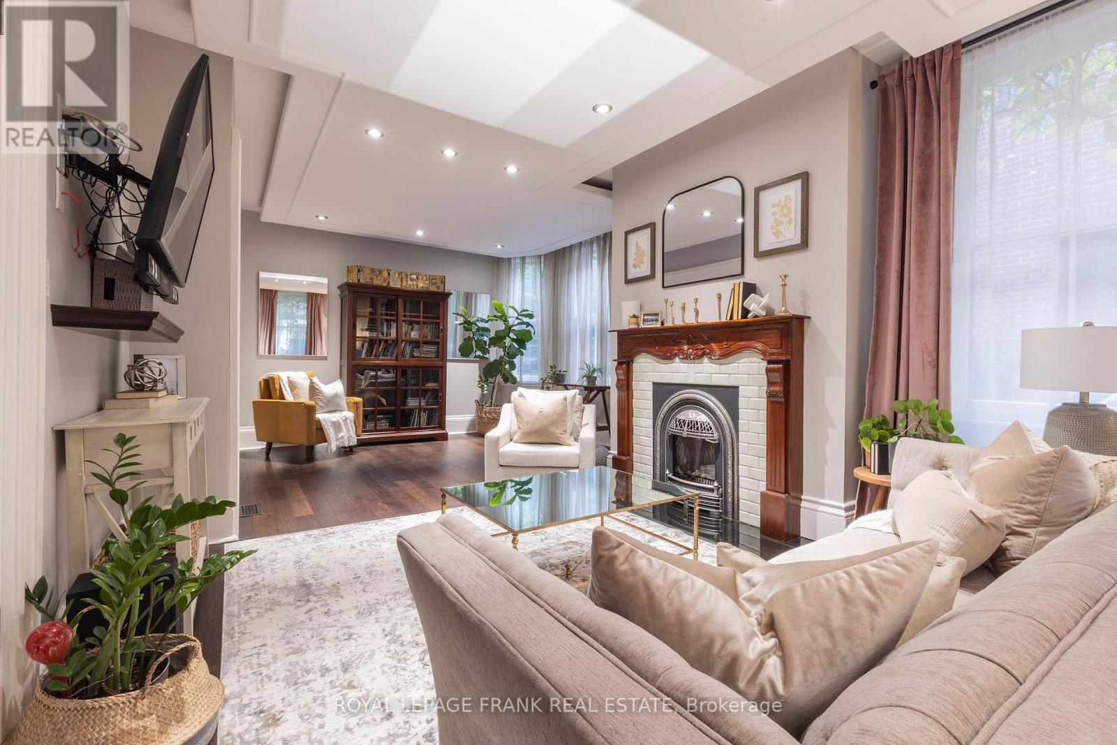 454 Weller Street, Peterborough Central, Ontario  K9H 2N6 - Photo 8 - X12337739