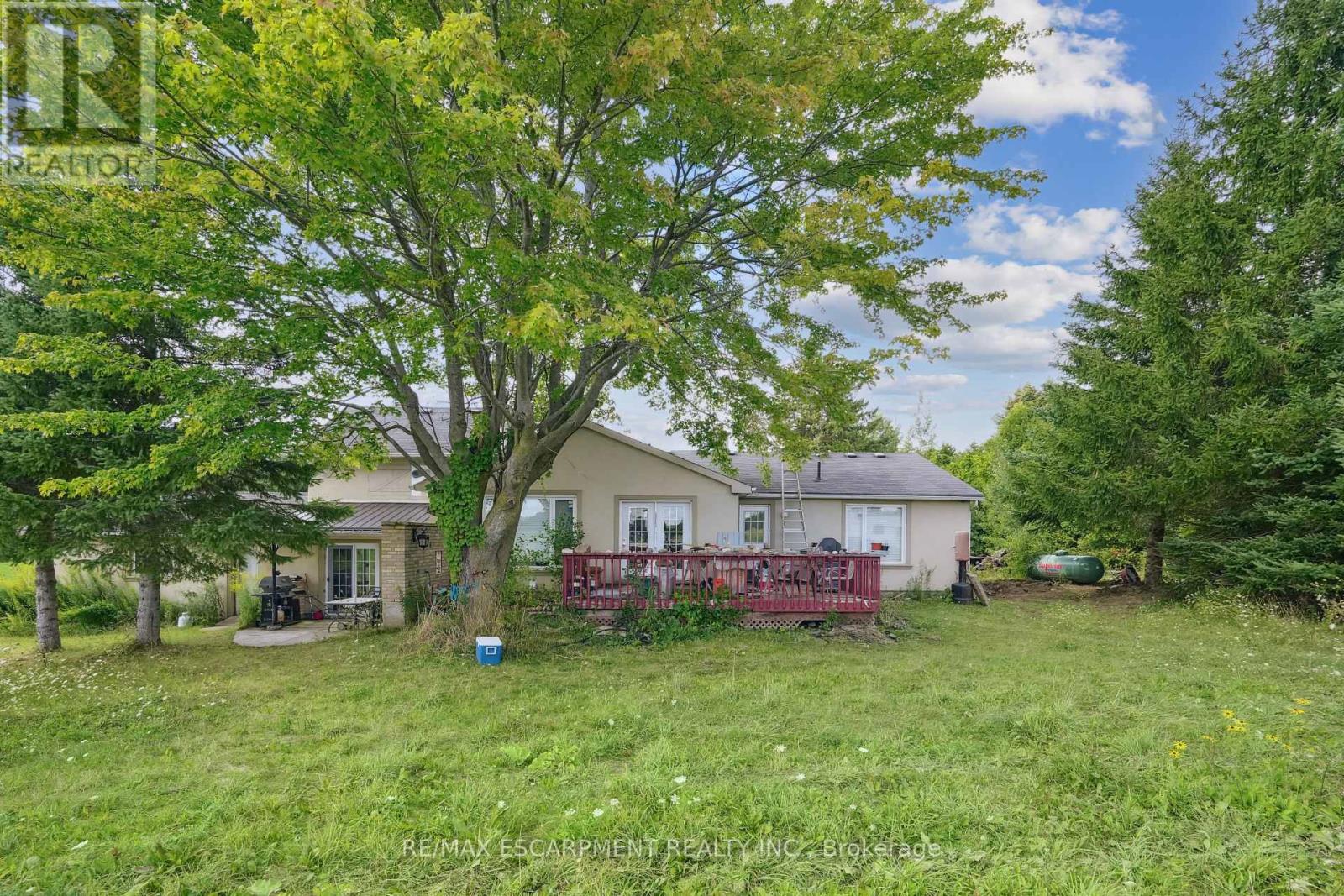 8033 Sideroad 10, Guelph/eramosa, Ontario  N1H 6J1 - Photo 4 - X12446716