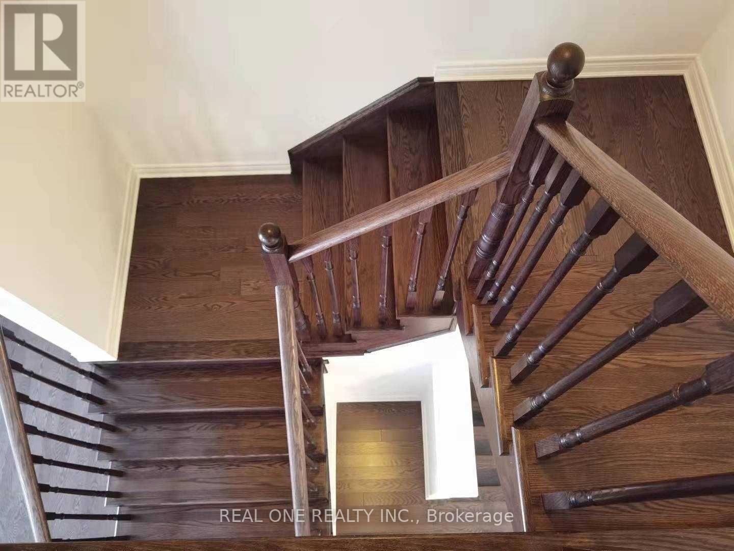 24 Foxberry Road, East Gwillimbury, Ontario  L9N 0P6 - Photo 11 - N12446790