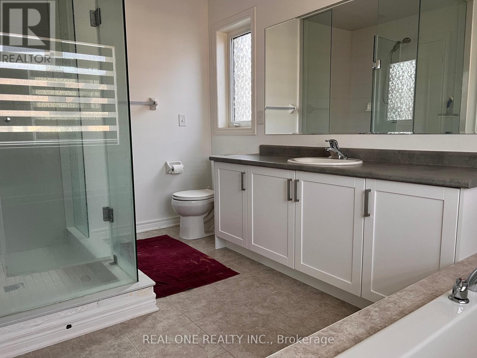 24 Foxberry Road, East Gwillimbury, Ontario  L9N 0P6 - Photo 14 - N12446790