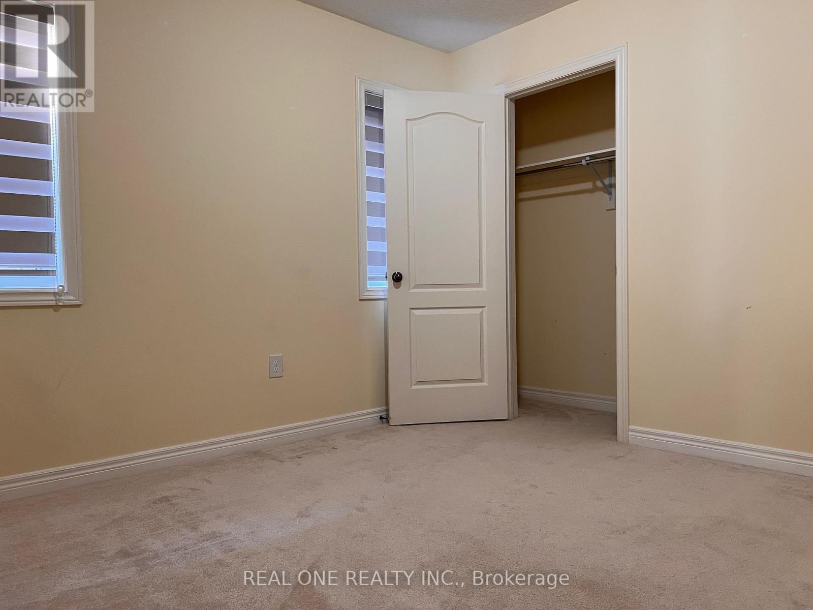 24 Foxberry Road, East Gwillimbury, Ontario  L9N 0P6 - Photo 19 - N12446790
