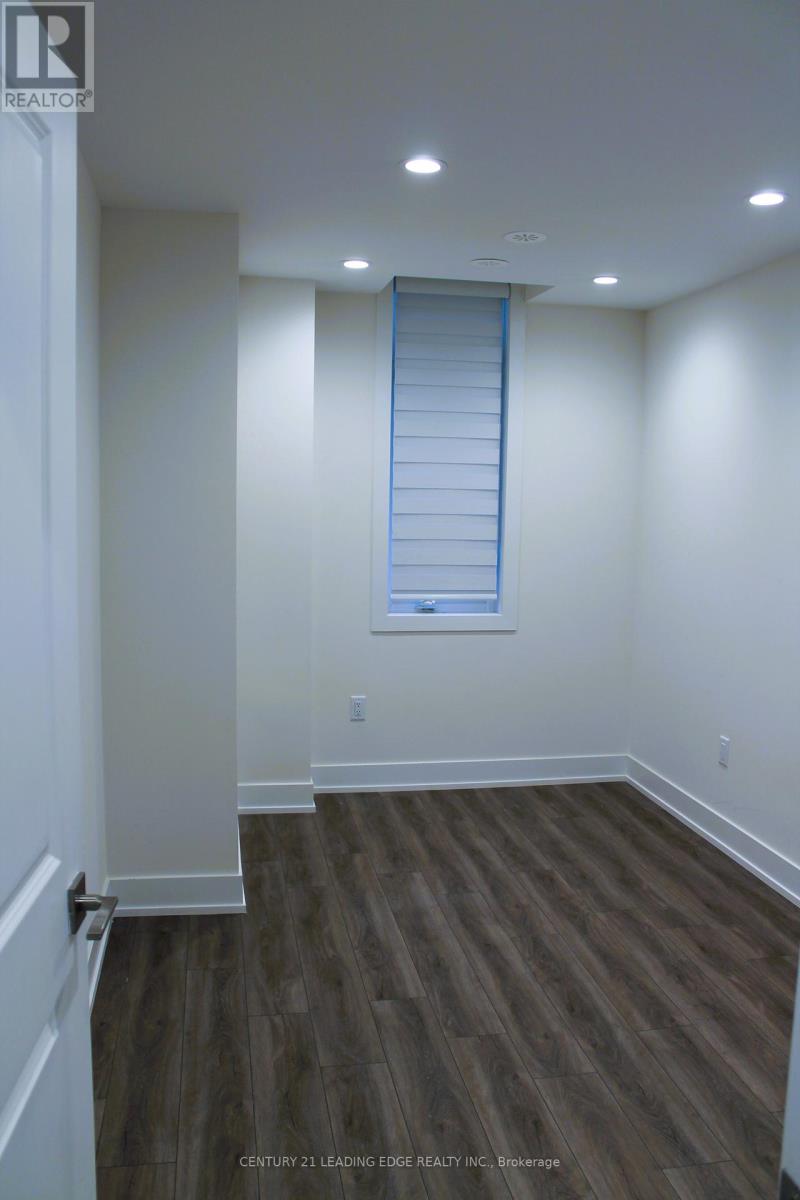 15 - 8 Sayers Lane, Richmond Hill, Ontario  L4E 1J4 - Photo 10 - N12446797