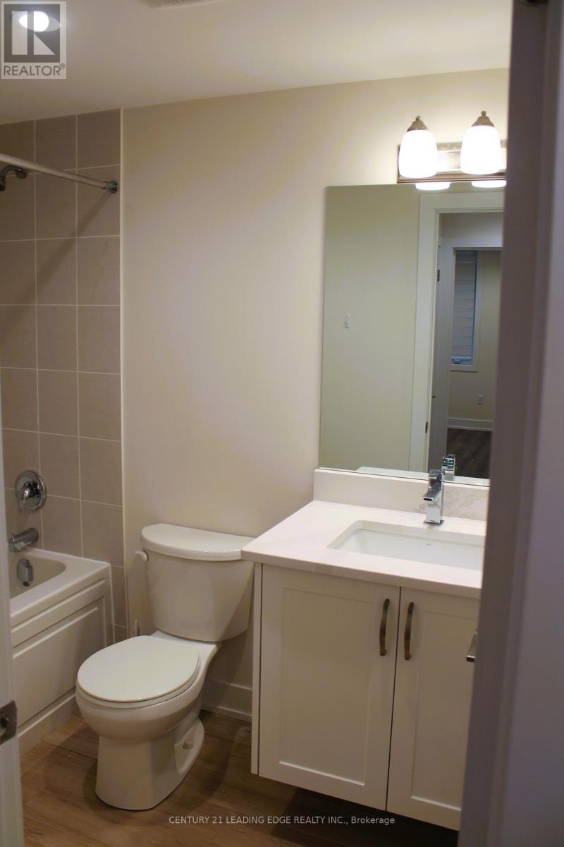 15 - 8 Sayers Lane, Richmond Hill, Ontario  L4E 1J4 - Photo 12 - N12446797