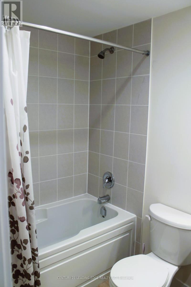 15 - 8 Sayers Lane, Richmond Hill, Ontario  L4E 1J4 - Photo 13 - N12446797