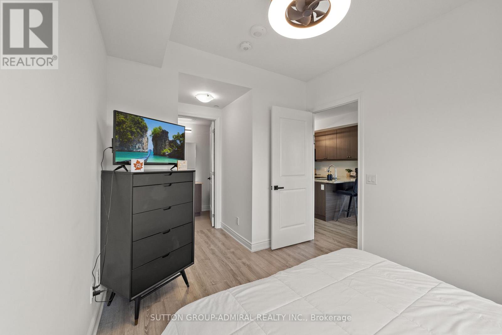 916 - 9618 Yonge Street, Richmond Hill, Ontario  L4C 0X5 - Photo 37 - N12446814