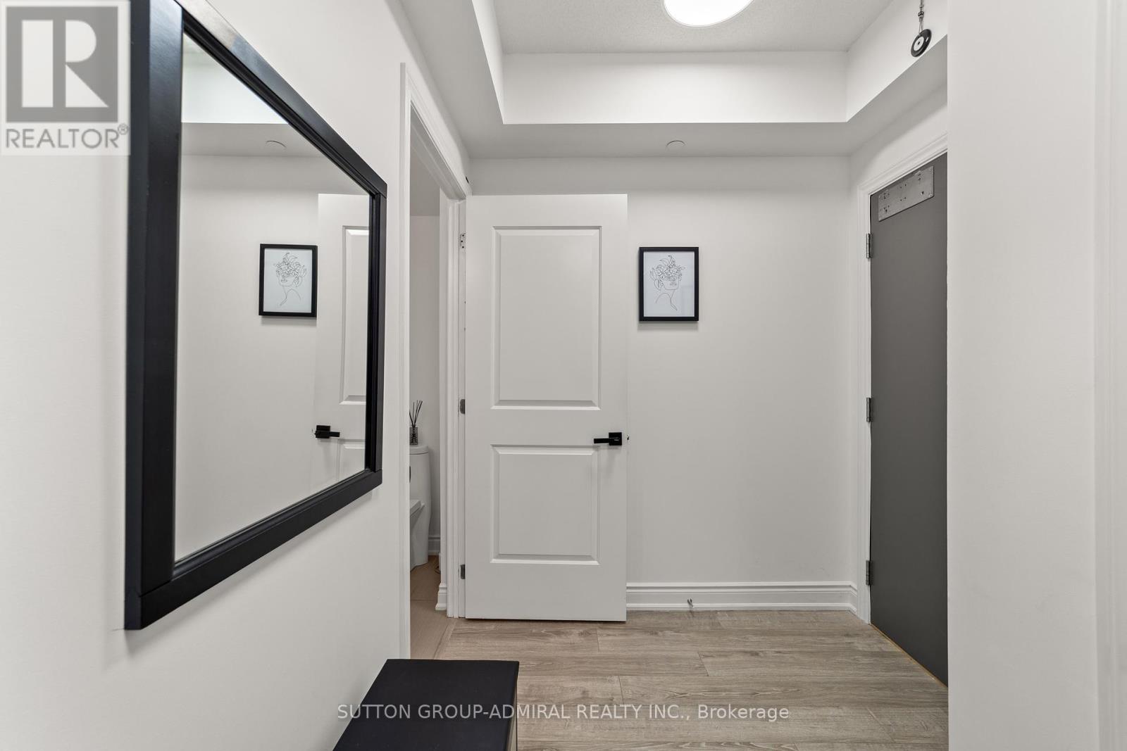 916 - 9618 Yonge Street, Richmond Hill, Ontario  L4C 0X5 - Photo 9 - N12446814