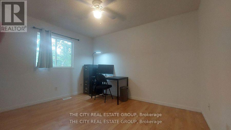 Main Floor - 22 Pineway Avenue, Georgina, Ontario  L4P 3V9 - Photo 22 - N12446882