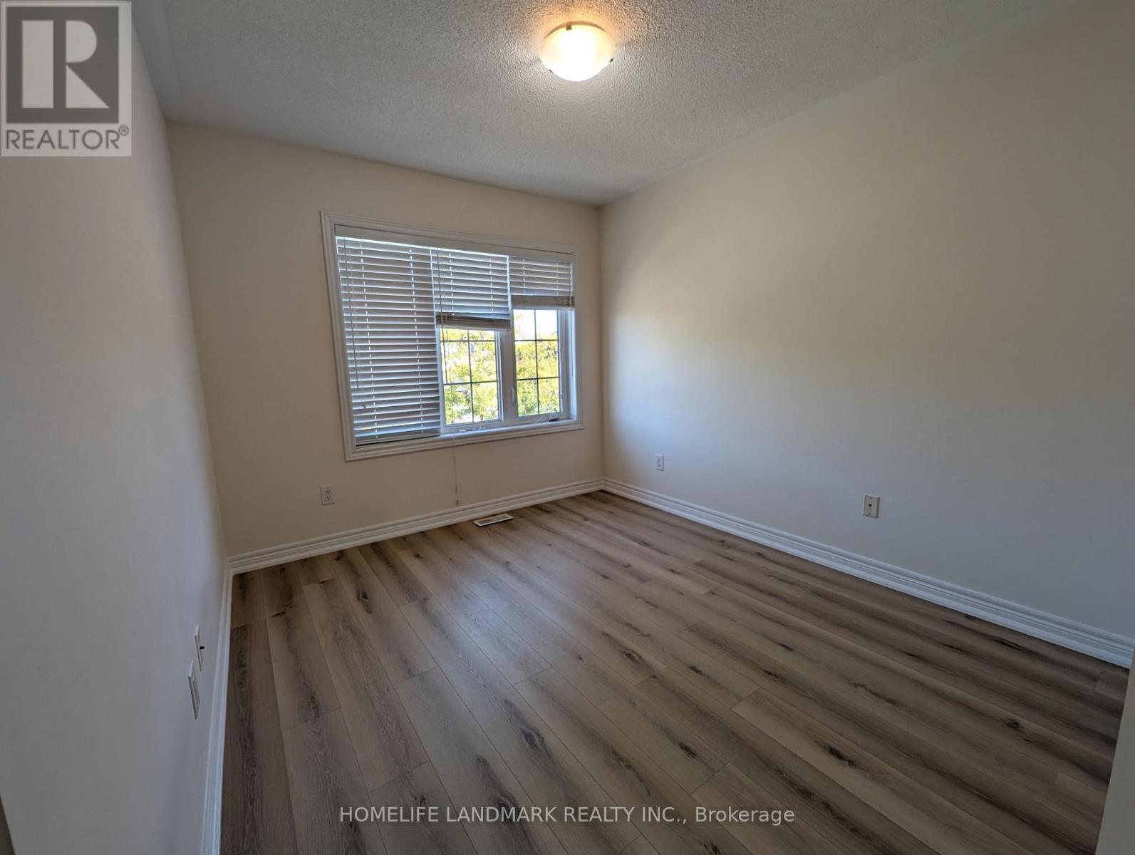 10 Blue Grouse Road, Vaughan, Ontario  L6A 4B9 - Photo 12 - N12446884