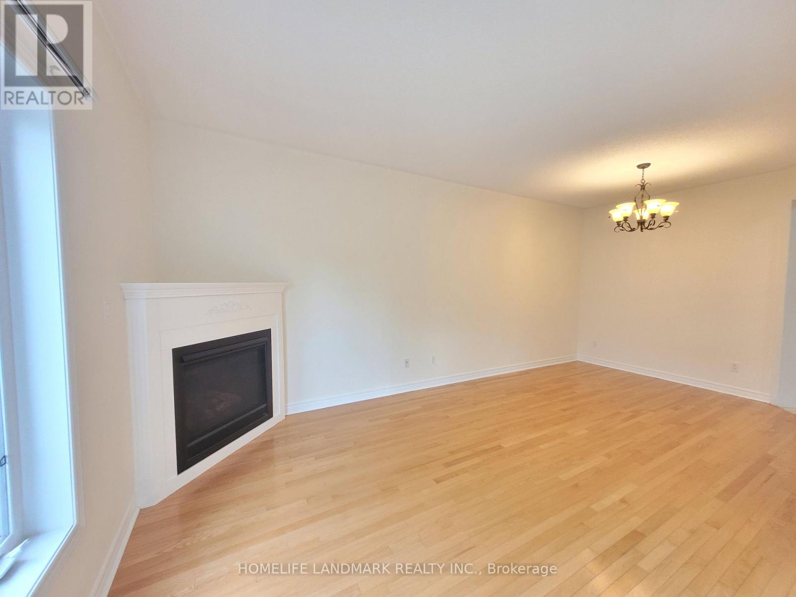 10 Blue Grouse Road, Vaughan, Ontario  L6A 4B9 - Photo 3 - N12446884