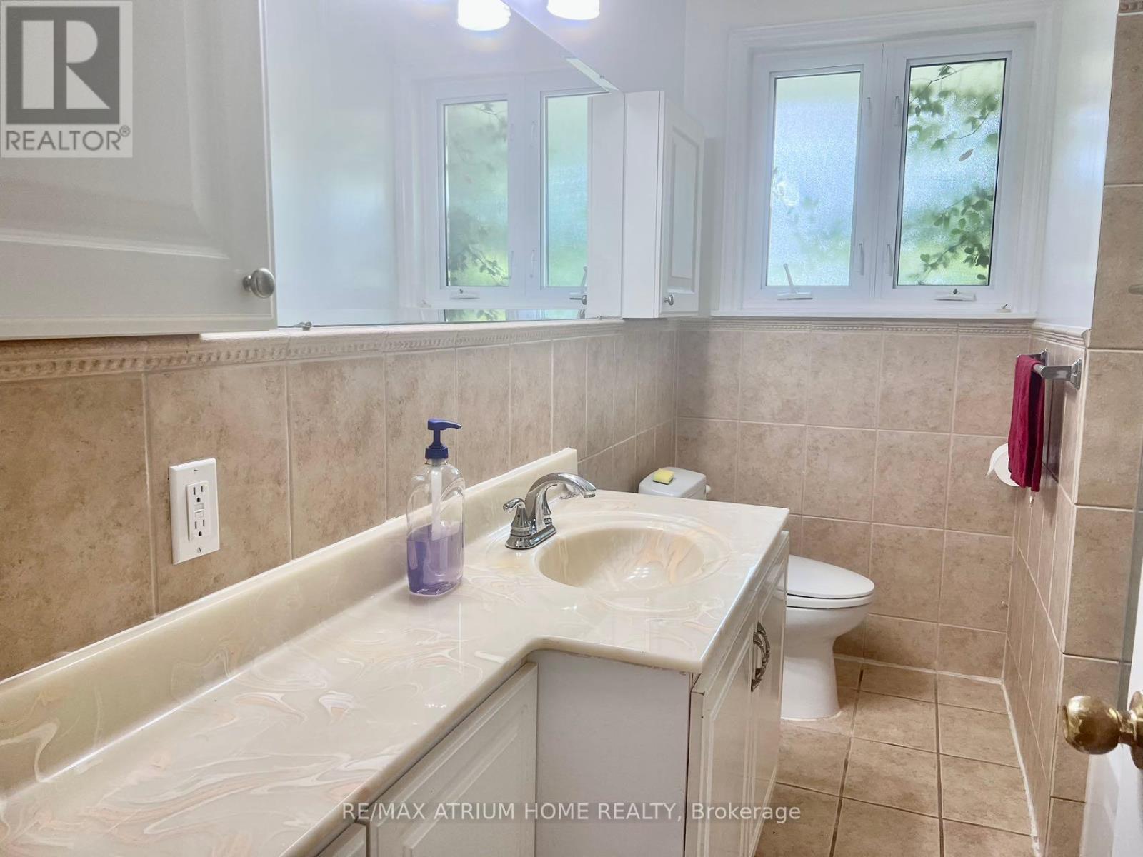 23 River Bend Road, Markham, Ontario  L3R 1K4 - Photo 11 - N12446912