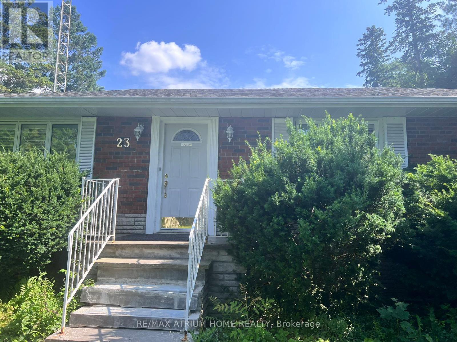 23 River Bend Road, Markham, Ontario  L3R 1K4 - Photo 2 - N12446912