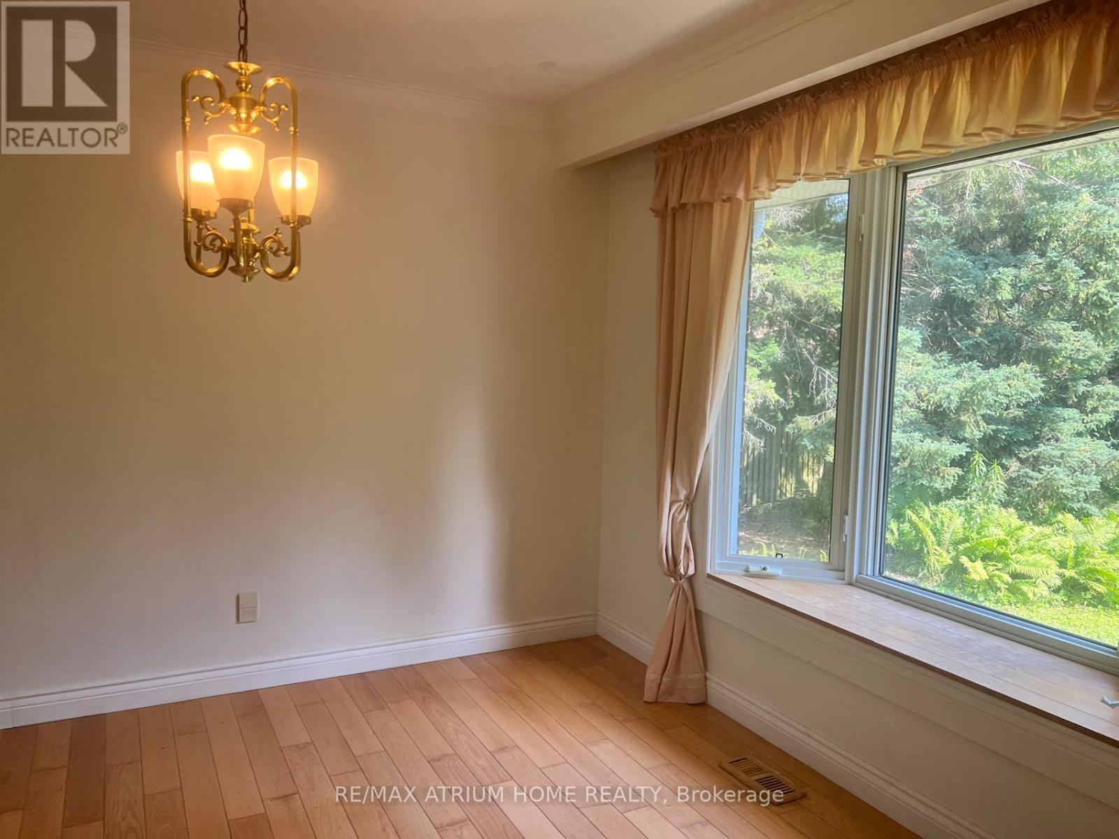 23 River Bend Road, Markham, Ontario  L3R 1K4 - Photo 5 - N12446912
