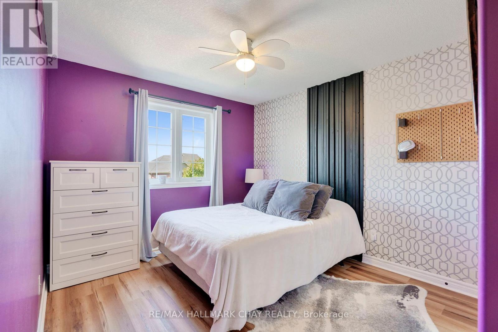 35 Banting Crescent, Essa, Ontario  L3W 0P7 - Photo 23 - N12446928