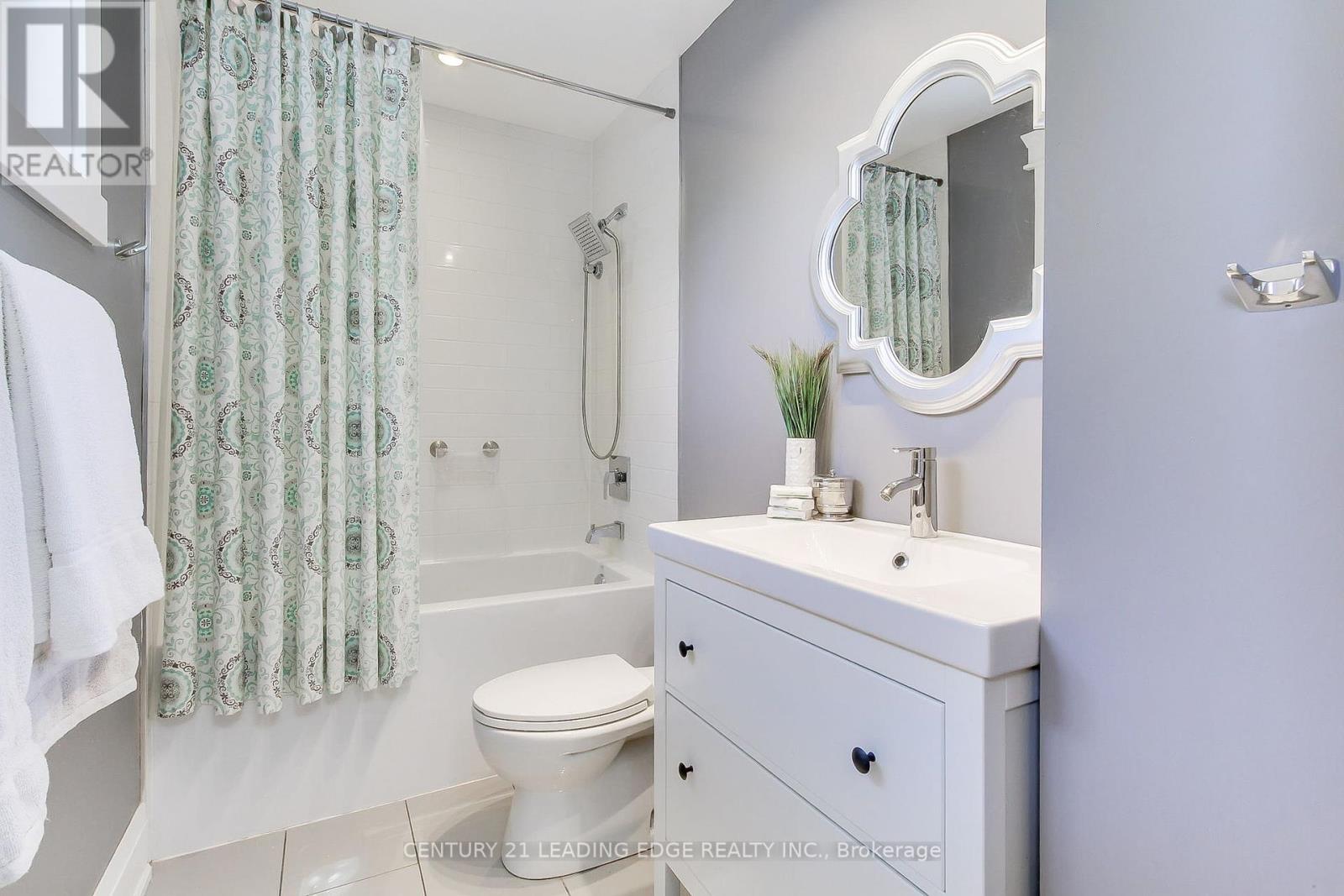 592 Rupert Avenue, Whitchurch-Stouffville, Ontario  L4A 1W2 - Photo 26 - N12446944