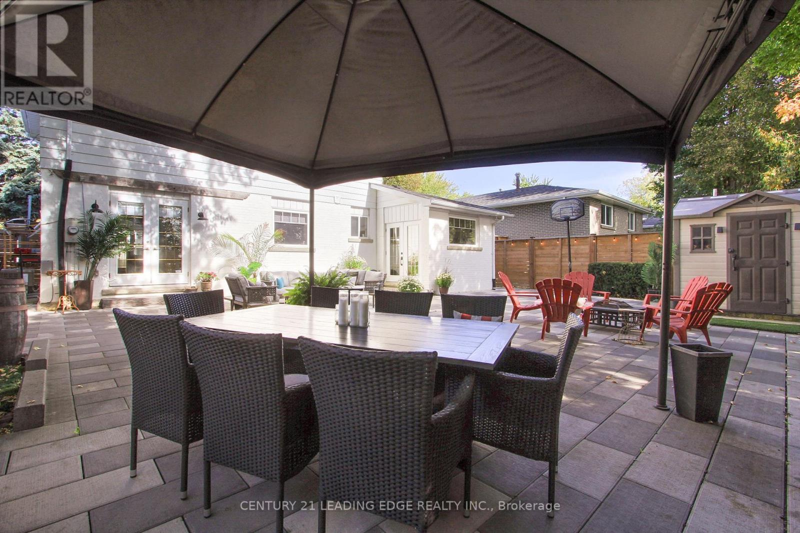 592 Rupert Avenue, Whitchurch-Stouffville, Ontario  L4A 1W2 - Photo 33 - N12446944