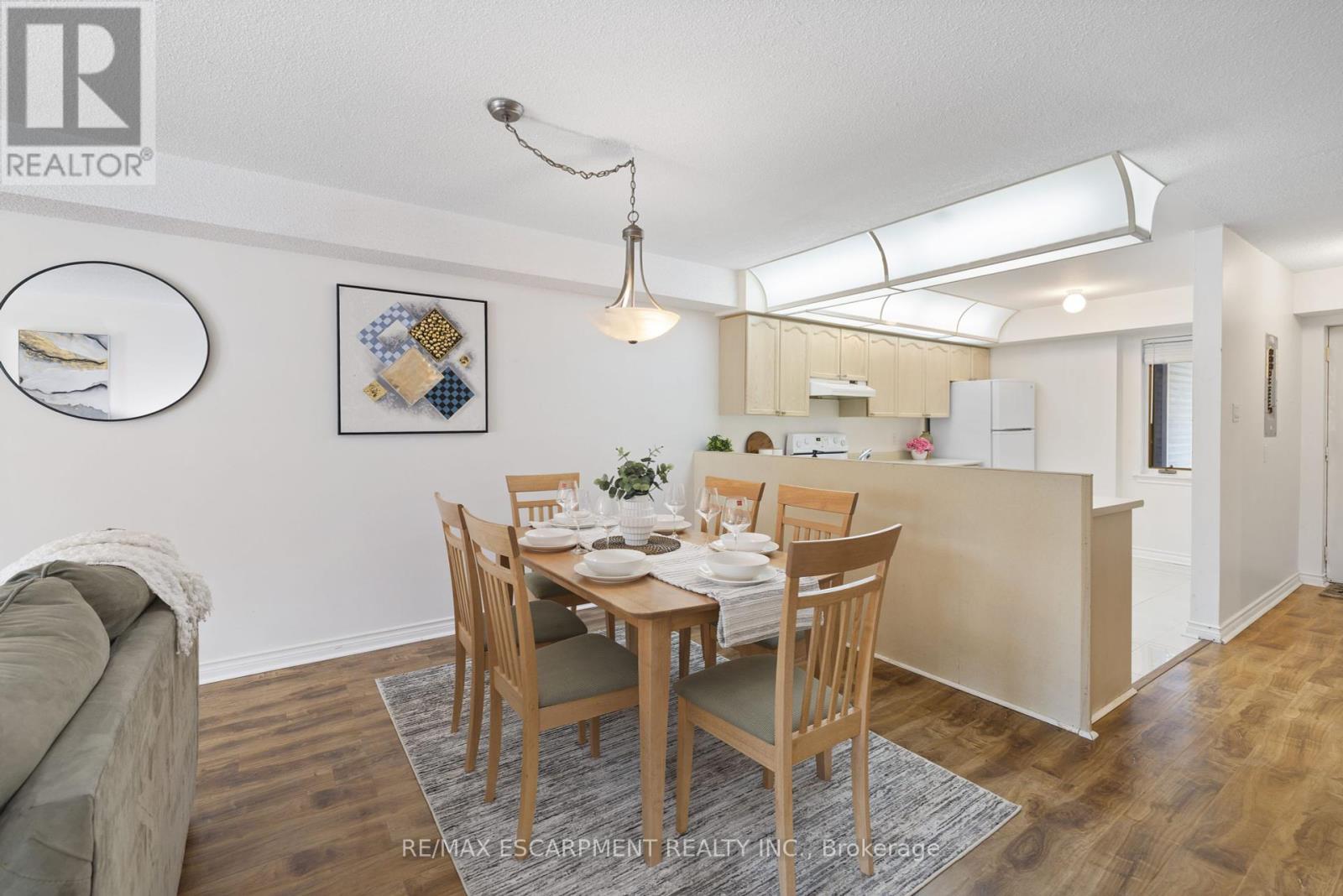 8 - 20 Mulligan Lane, Wasaga Beach, Ontario  L9Z 1C4 - Photo 12 - S12446819