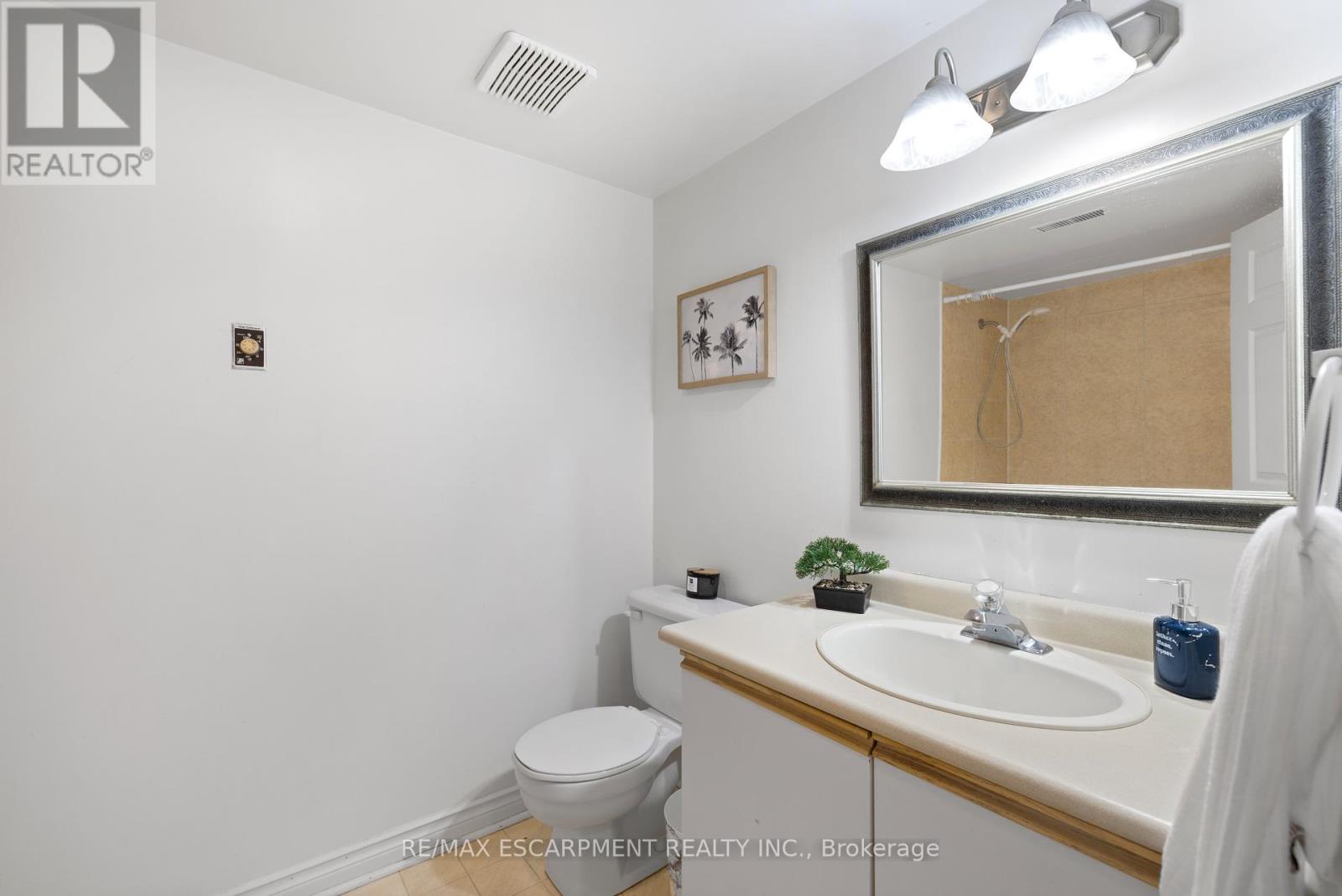 8 - 20 Mulligan Lane, Wasaga Beach, Ontario  L9Z 1C4 - Photo 18 - S12446819