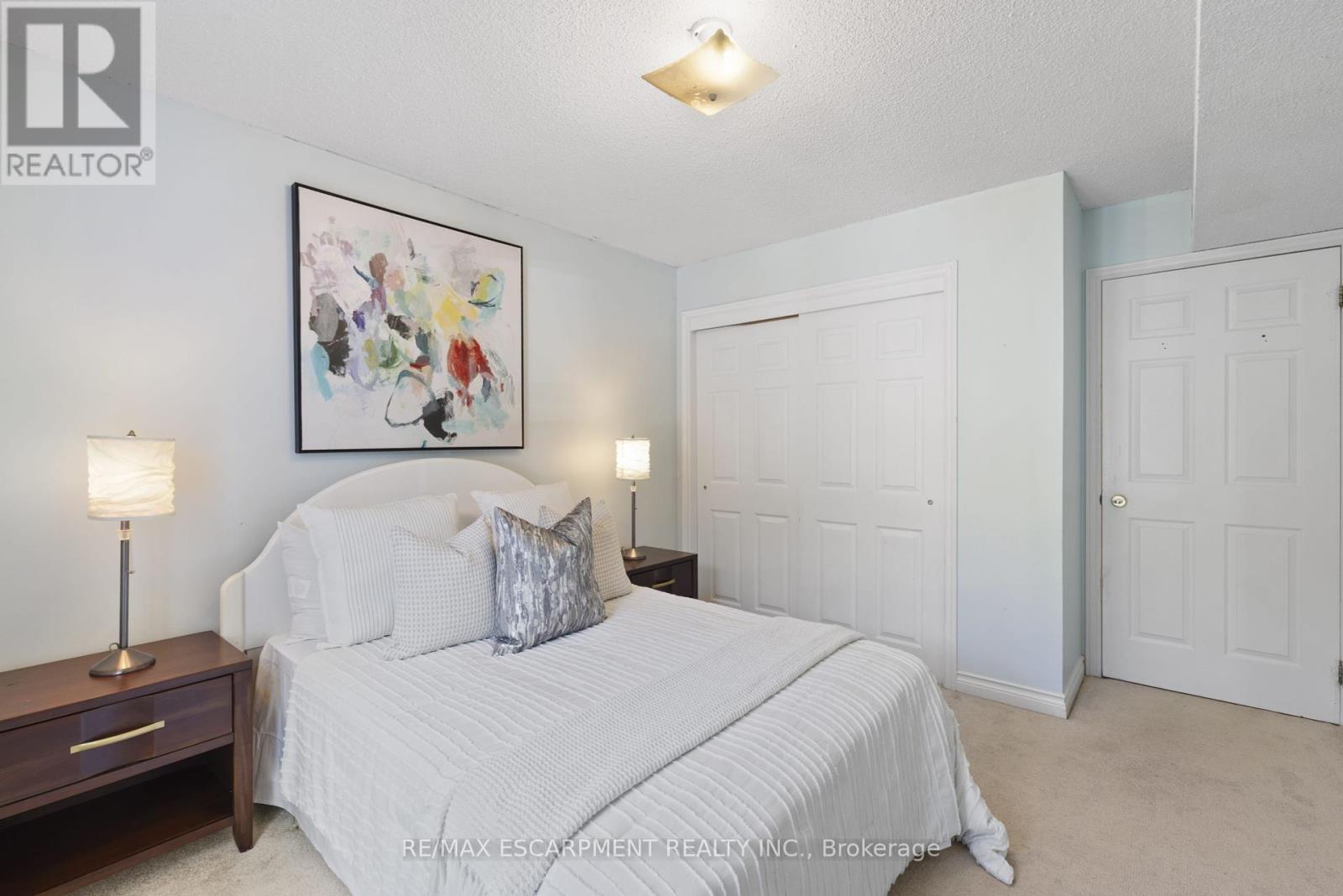 8 - 20 Mulligan Lane, Wasaga Beach, Ontario  L9Z 1C4 - Photo 7 - S12446819