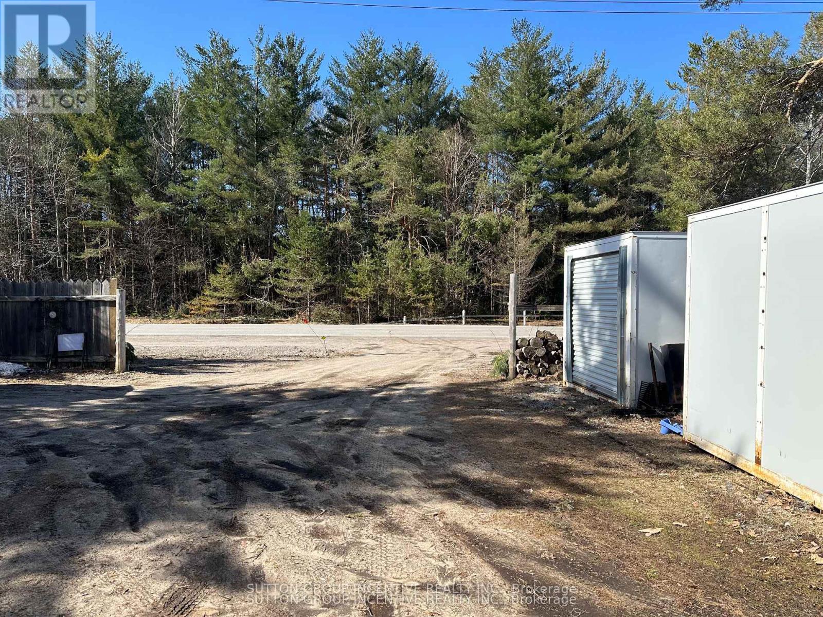 7183 Hwy 93 Highway, Tay, Ontario  L0K 2E0 - Photo 2 - S12446851