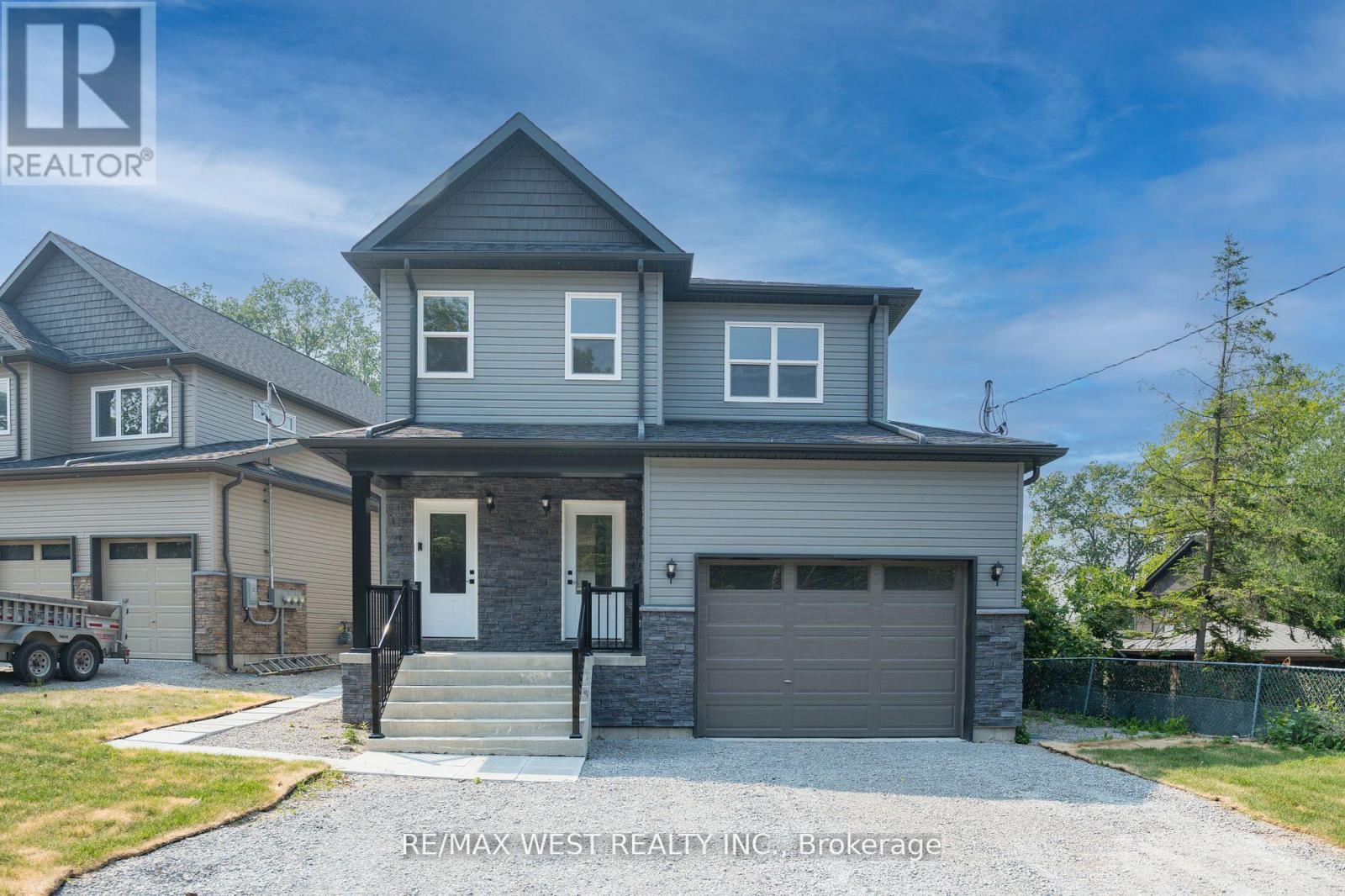 1 - 172 CUNDLES ROAD W, Barrie, Ontario