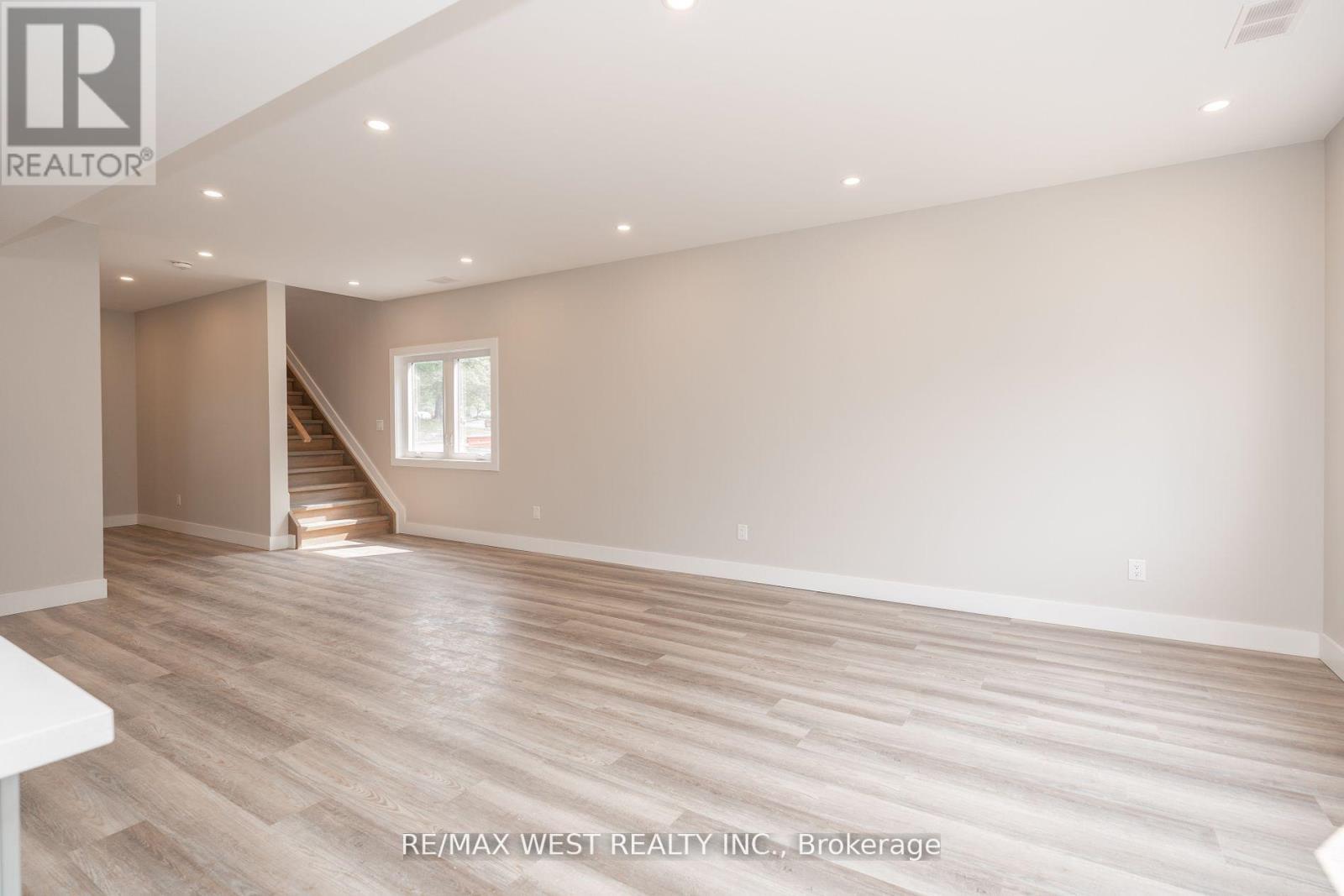 1 - 172 Cundles Road W, Barrie, Ontario  L4N 5N1 - Photo 14 - S12446874
