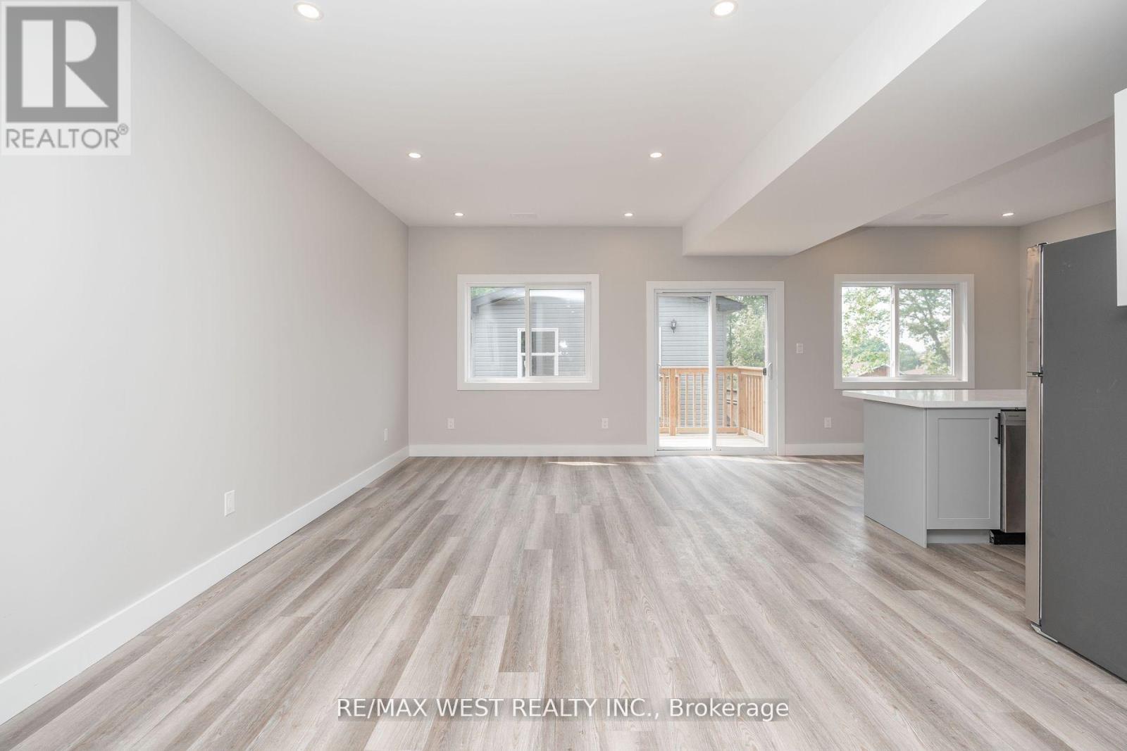 1 - 172 Cundles Road W, Barrie, Ontario  L4N 5N1 - Photo 6 - S12446874
