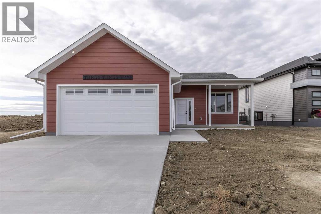 332 9 Street, Picture Butte, Alberta  T0K 1V0 - Photo 1 - A2260303