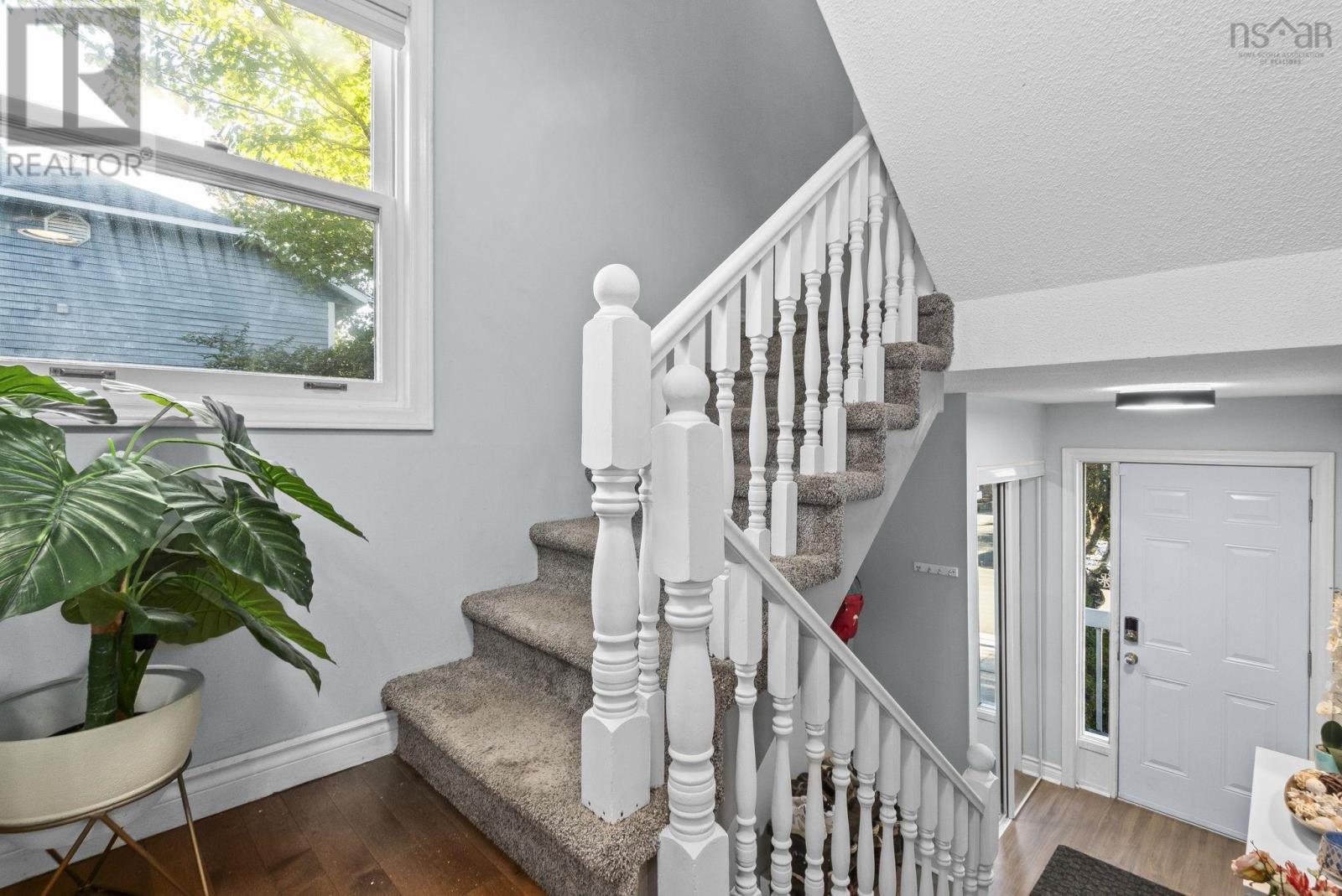 8 Remington Court, Clayton Park, Nova Scotia  B3M 3Y6 - Photo 5 - 202524243