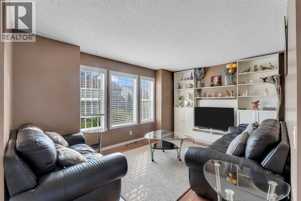 42 Martha's Haven Manor Ne, Calgary, Alberta  T3J 3X8 - Photo 5 - A2254799