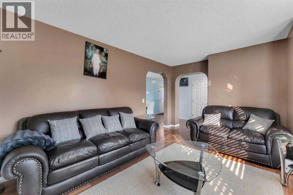 42 Martha's Haven Manor Ne, Calgary, Alberta  T3J 3X8 - Photo 6 - A2254799