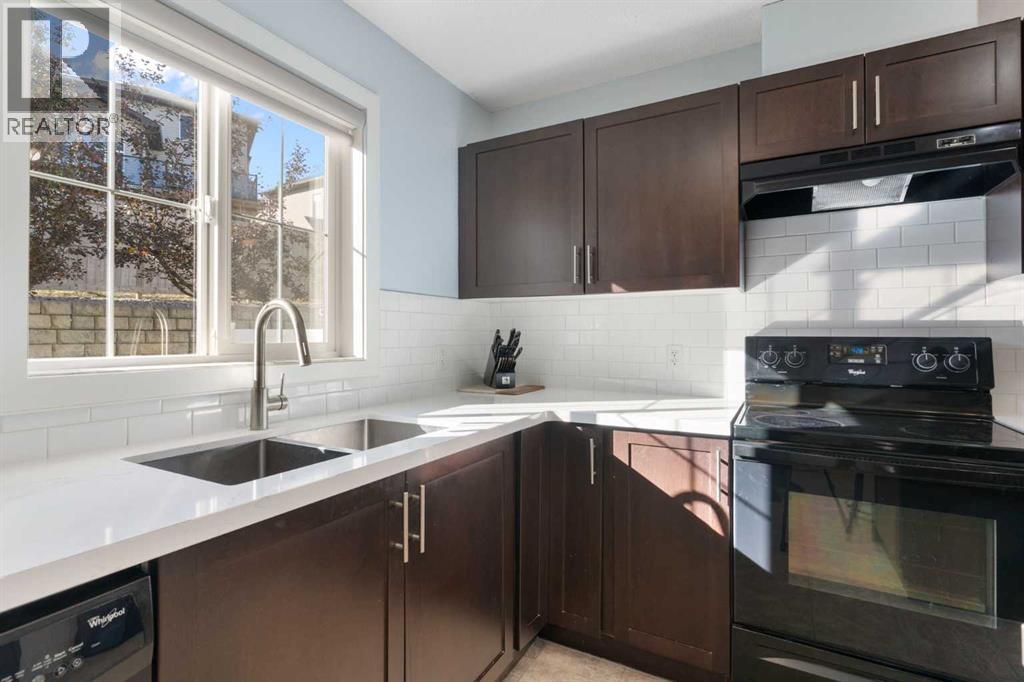 90 Pantego Lane Nw, Calgary, Alberta  T3K 0T1 - Photo 12 - A2259098