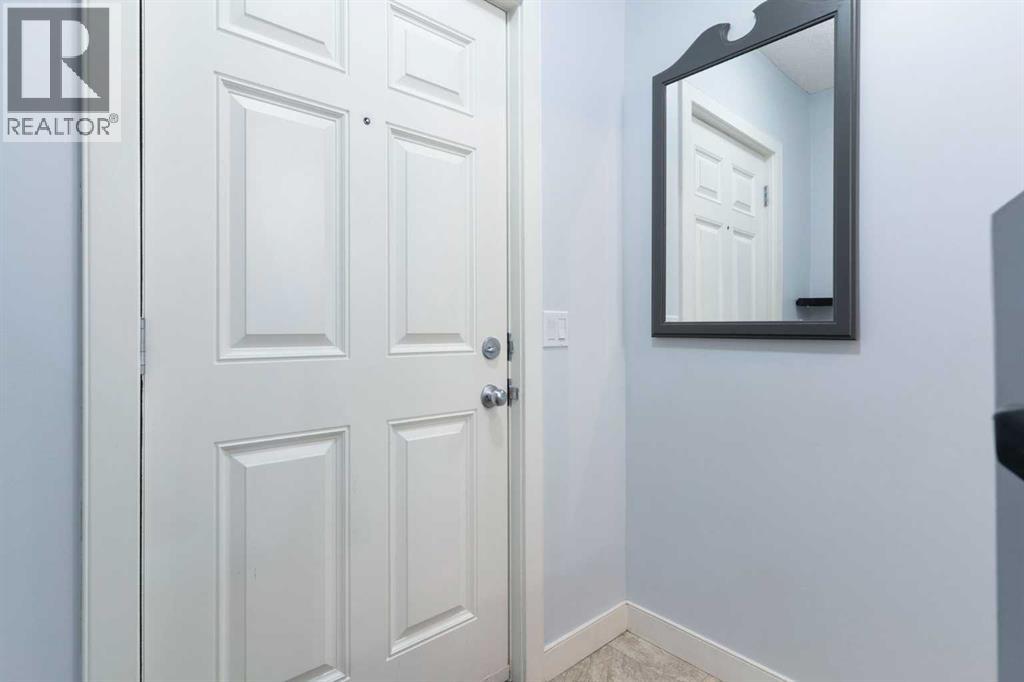 90 Pantego Lane Nw, Calgary, Alberta  T3K 0T1 - Photo 4 - A2259098