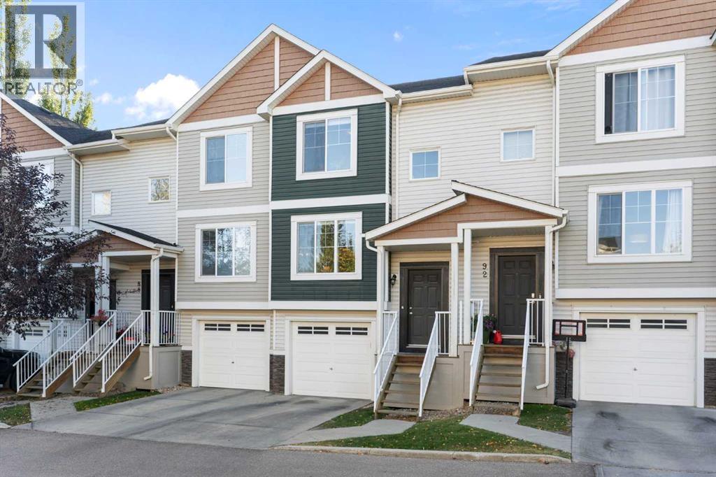 90 Pantego Lane Nw, Calgary, Alberta  T3K 0T1 - Photo 2 - A2259098