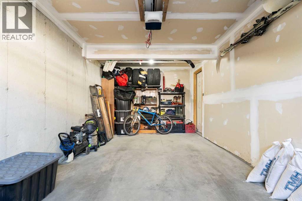 90 Pantego Lane Nw, Calgary, Alberta  T3K 0T1 - Photo 33 - A2259098