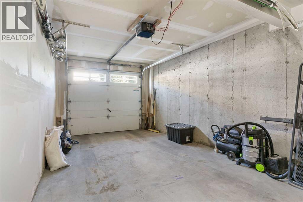 90 Pantego Lane Nw, Calgary, Alberta  T3K 0T1 - Photo 32 - A2259098