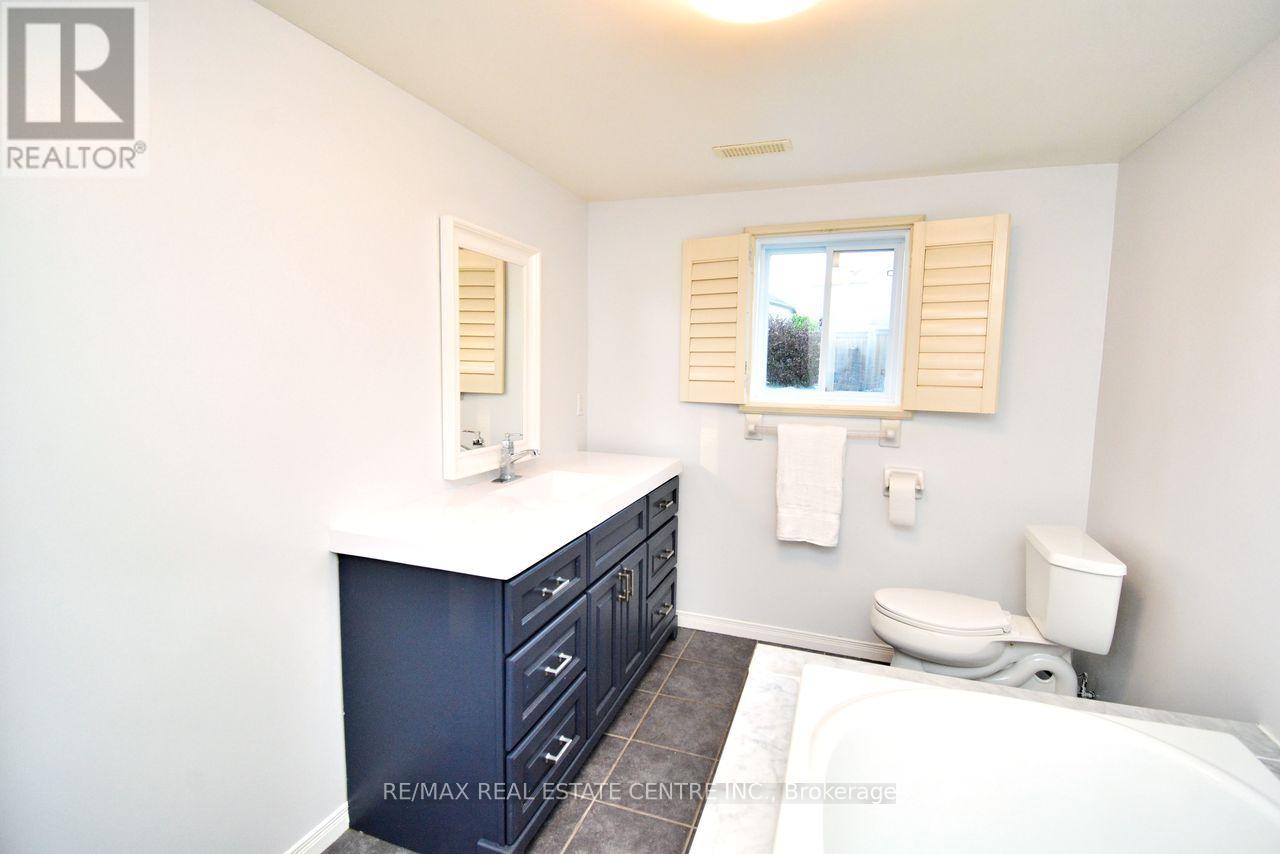 2 Althorp Drive, Orangeville, Ontario  L9W 5H7 - Photo 11 - W12446792