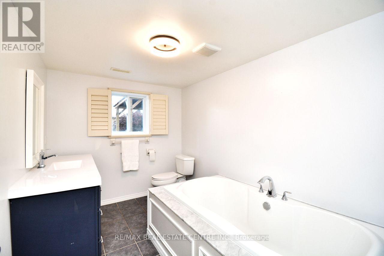 2 Althorp Drive, Orangeville, Ontario  L9W 5H7 - Photo 28 - W12446792