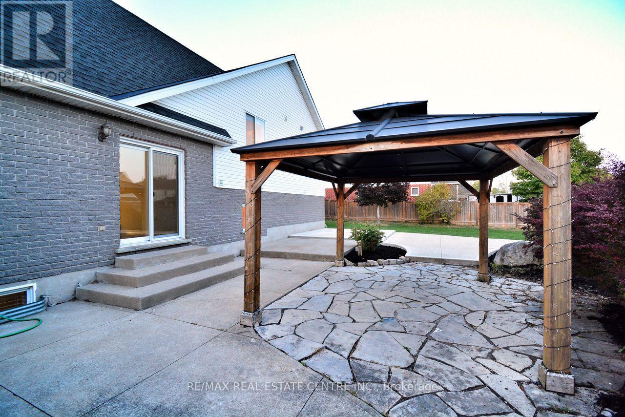 2 Althorp Drive, Orangeville, Ontario  L9W 5H7 - Photo 37 - W12446792