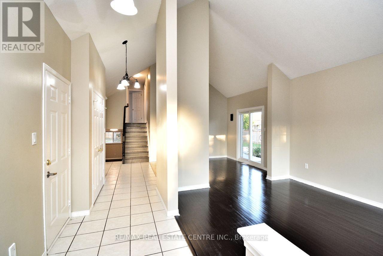 2 Althorp Drive, Orangeville, Ontario  L9W 5H7 - Photo 4 - W12446792