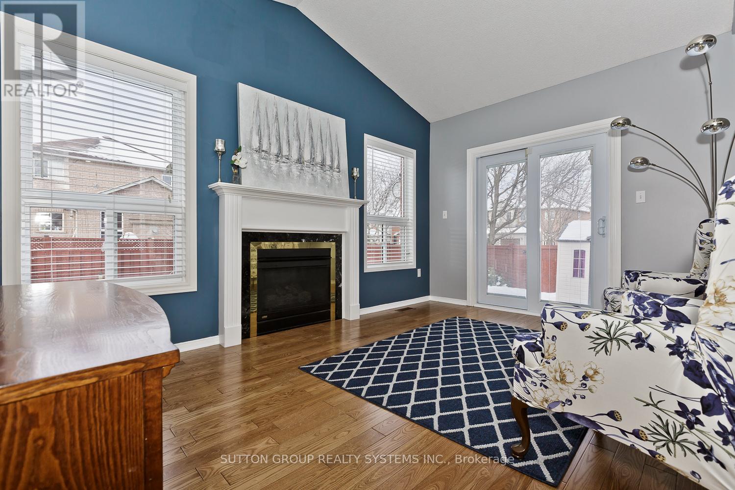 3945 Foxwood Avenue, Mississauga, Ontario  L5N 7V4 - Photo 17 - W12446800